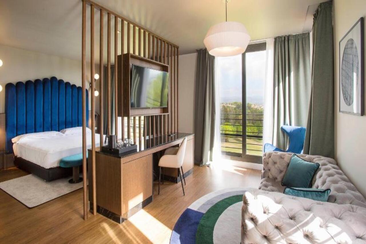 Dolce By Wyndham Barcelona Resort 圣埃斯特韦·塞斯罗维尔 外观 照片