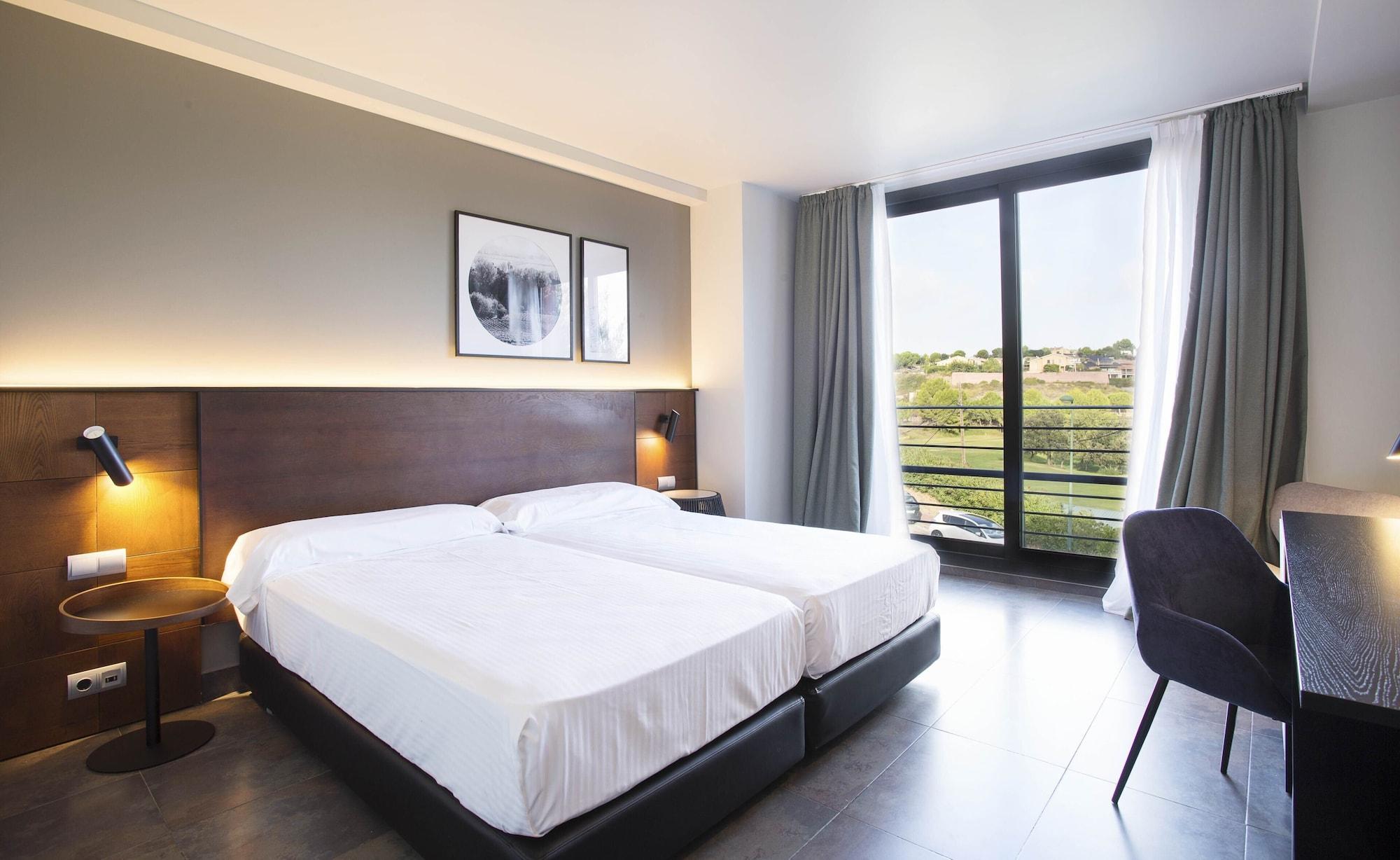 Dolce By Wyndham Barcelona Resort 圣埃斯特韦·塞斯罗维尔 外观 照片