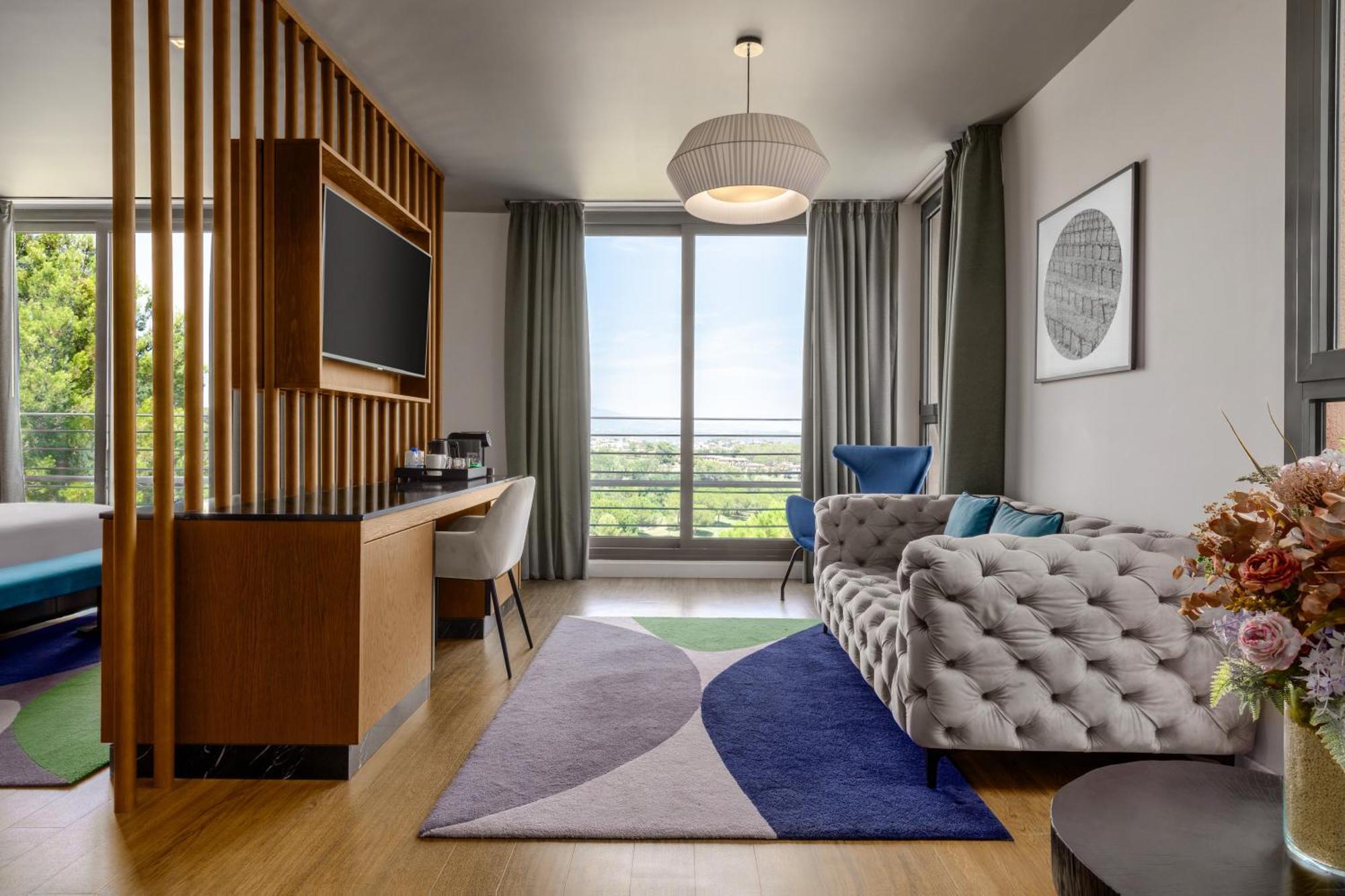 Dolce By Wyndham Barcelona Resort 圣埃斯特韦·塞斯罗维尔 外观 照片